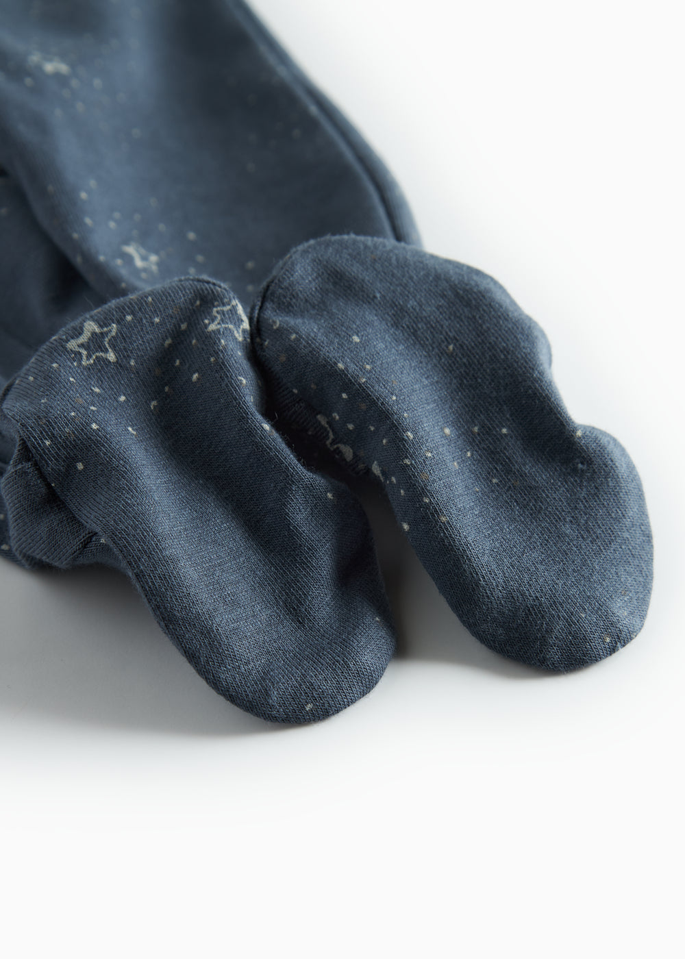 Mørkeblå babybukser med fødder og stjerneprint