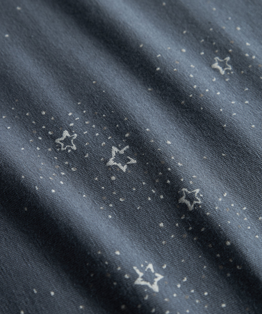 Mørkeblåt babytæppe med stjerneprint