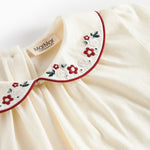 Hvud festbluse med hvid krave og små blomsterbroderier til børn