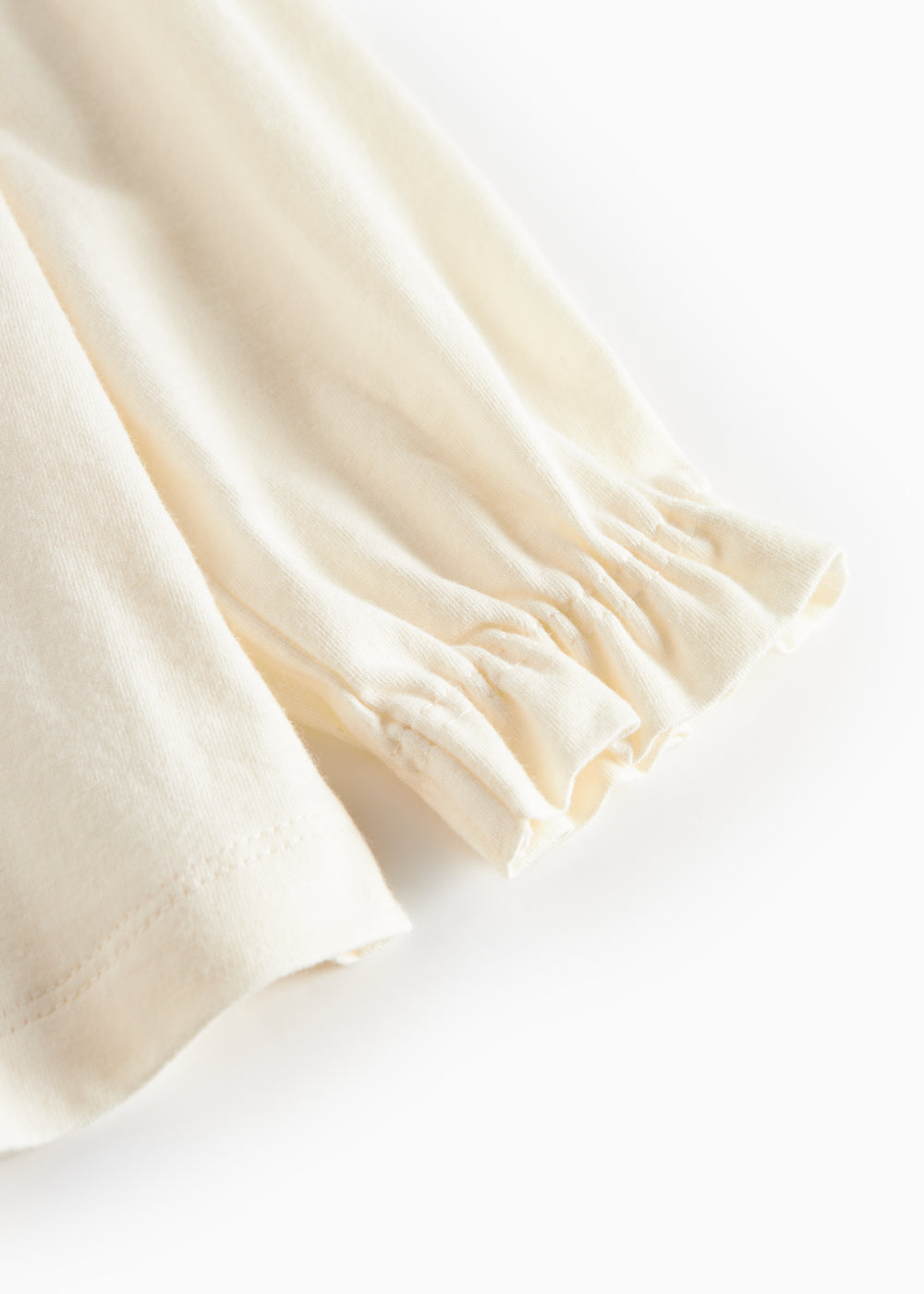 Hvud festbluse med hvid krave og små blomsterbroderier til børn