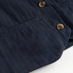 Mørkeblå vest med knapper og lommer til børn