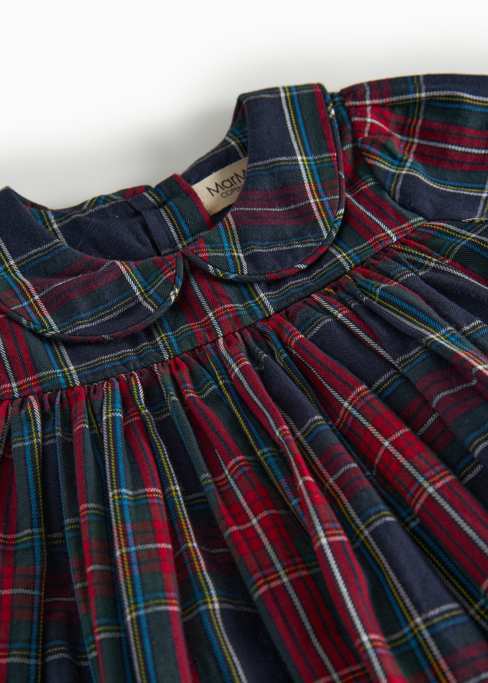 Mørkeblå og rød ternet julekjole med krave og lange ærmer til baby