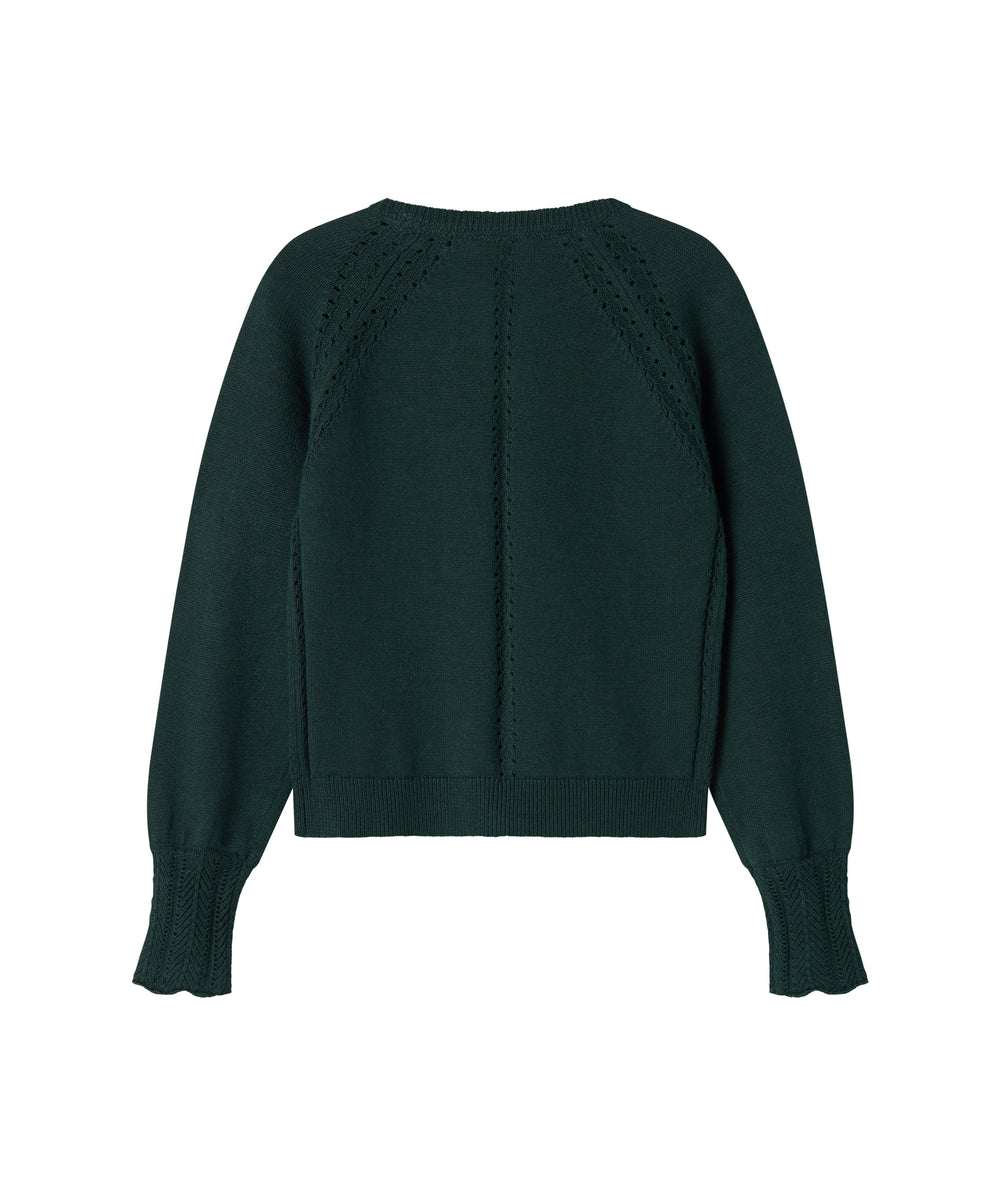 Mørkegrøn strikket juletrøje med hulmønster og ribkanter til baby