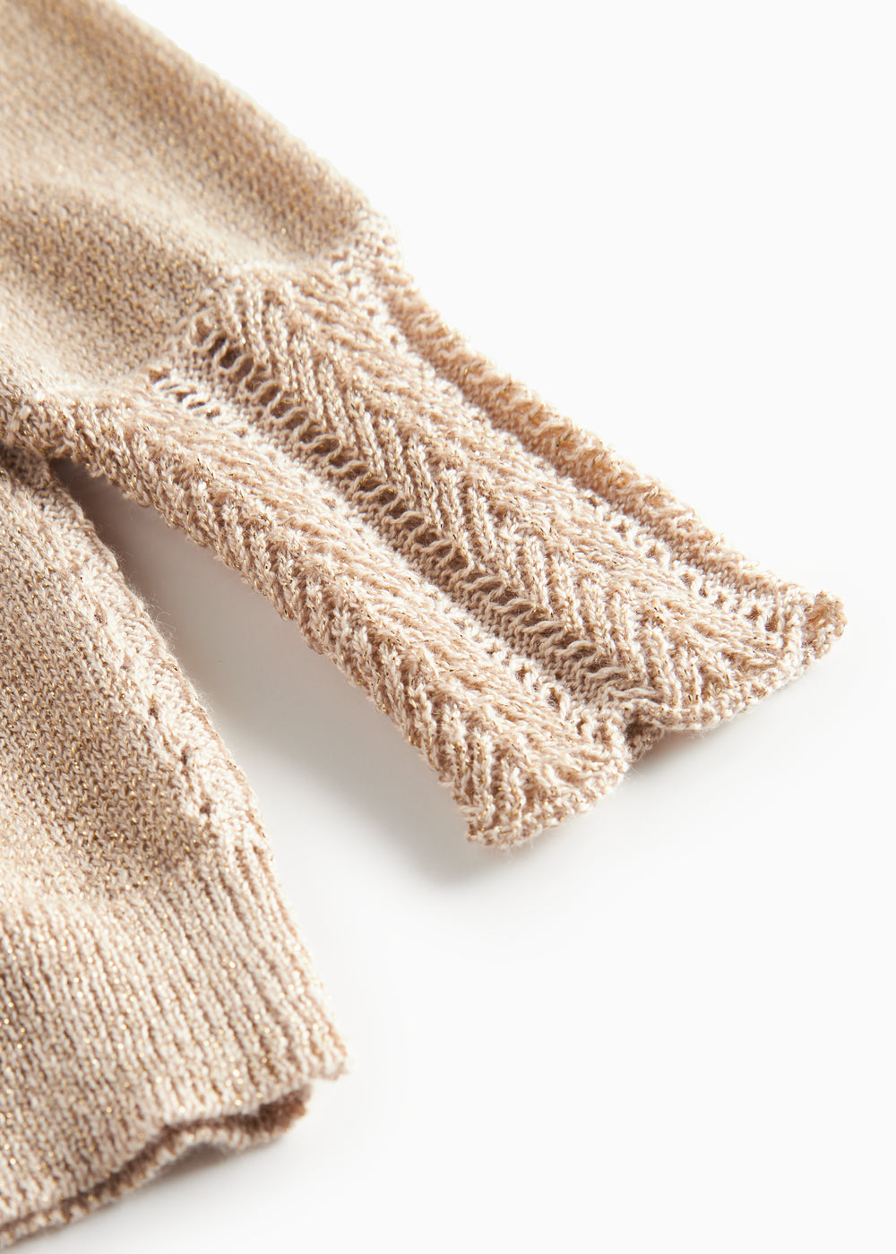 Beige cardigan med guldglimmer og fine ribdetaljer til baby