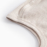 Beige strikket elefanthue til baby