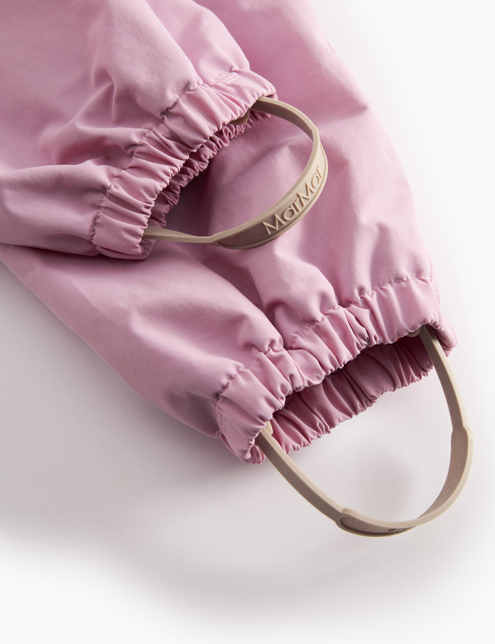 Lyserøde overtræksbukser med seler og fodstropper til baby