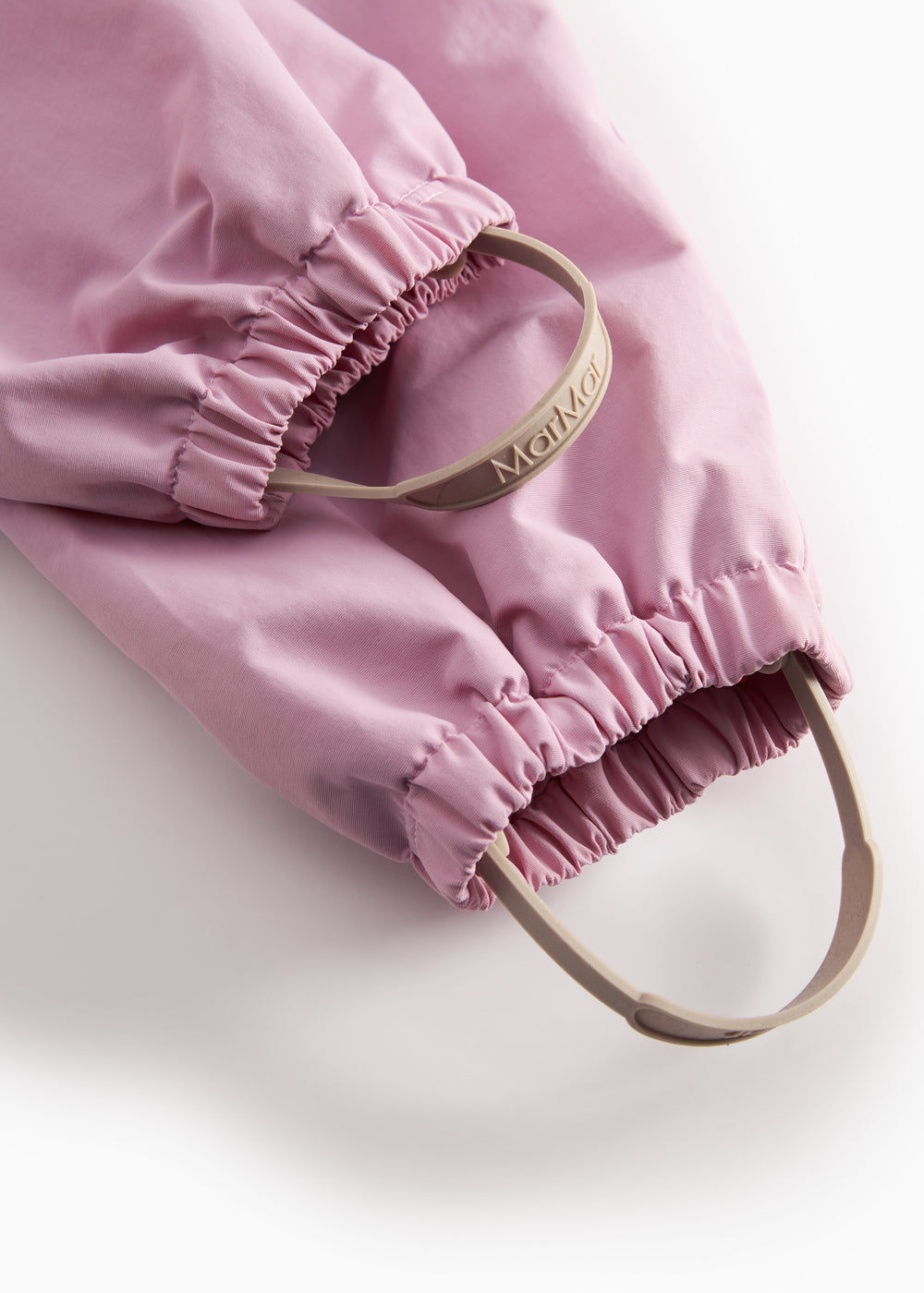 Lyserøde overtræksbukser med seler og fodstropper til baby