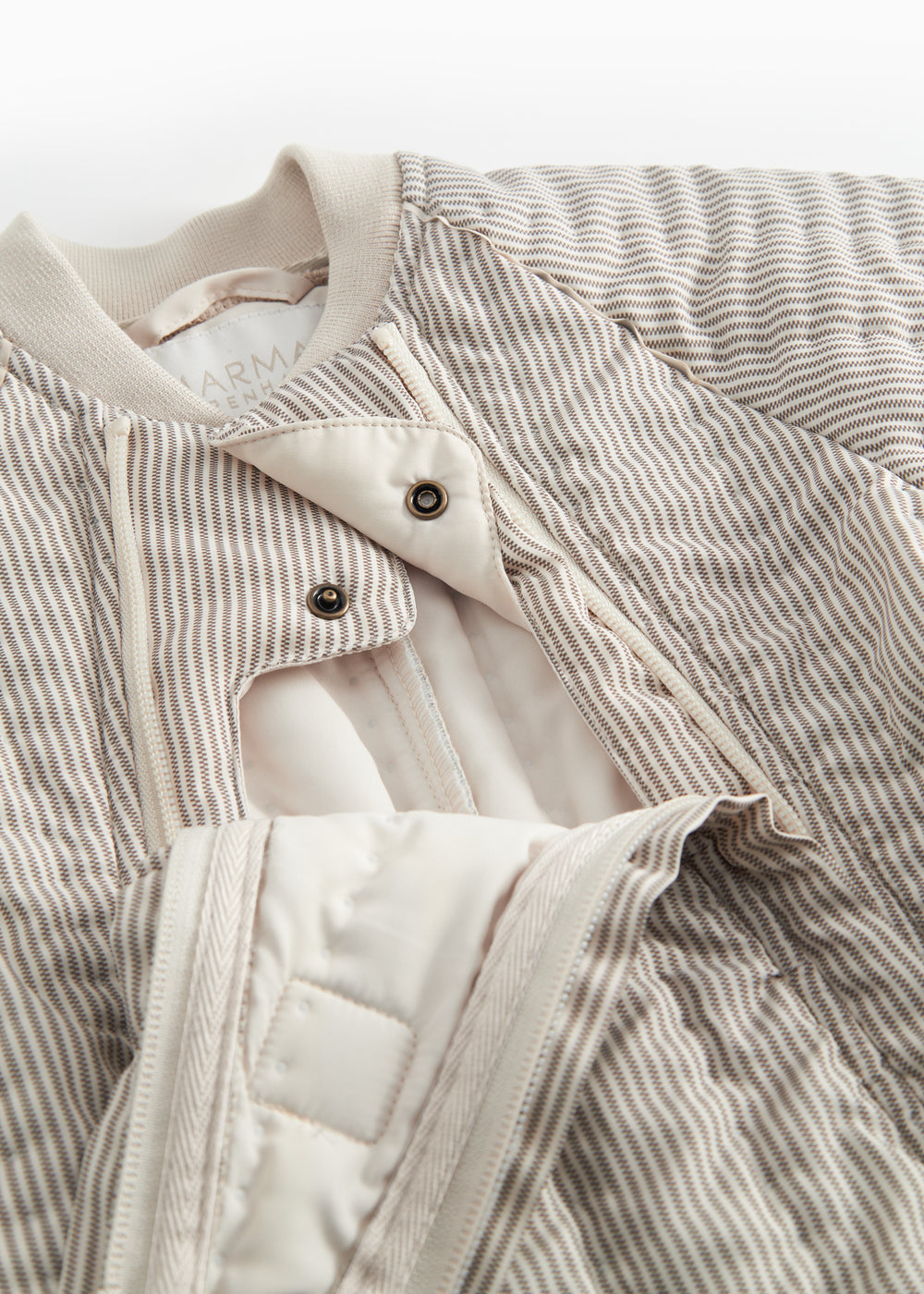 Brunstribet termodragt til baby