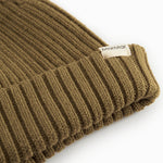 Brun strikket hue til børn med ombukket kant