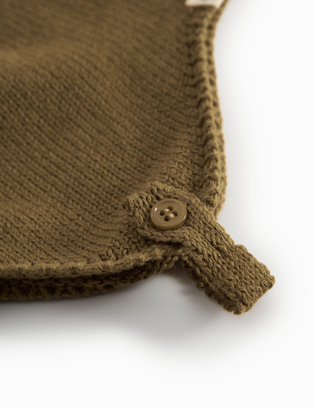 Brun strikket babyhue