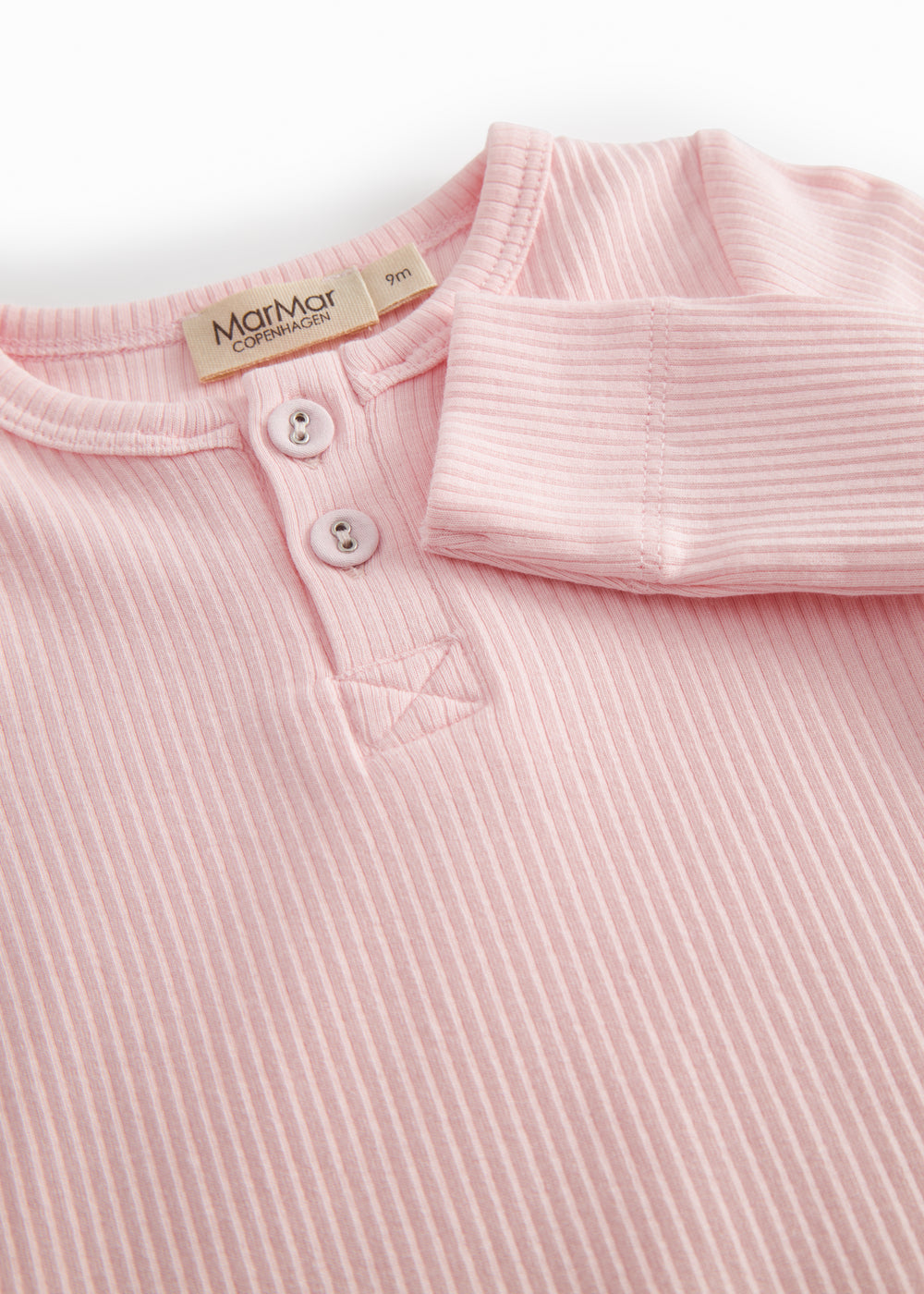 Lyserød langærmet baby bodystocking med stolpe knaplukning
