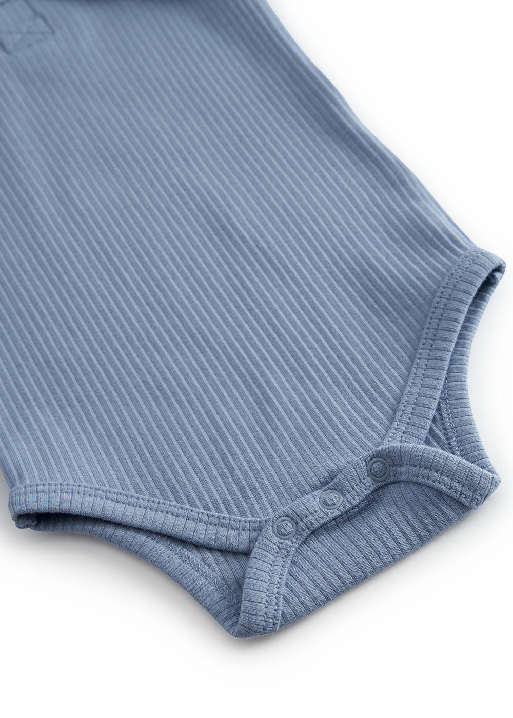 Lyseblå langærmet baby bodystocking med stolpe knaplukning