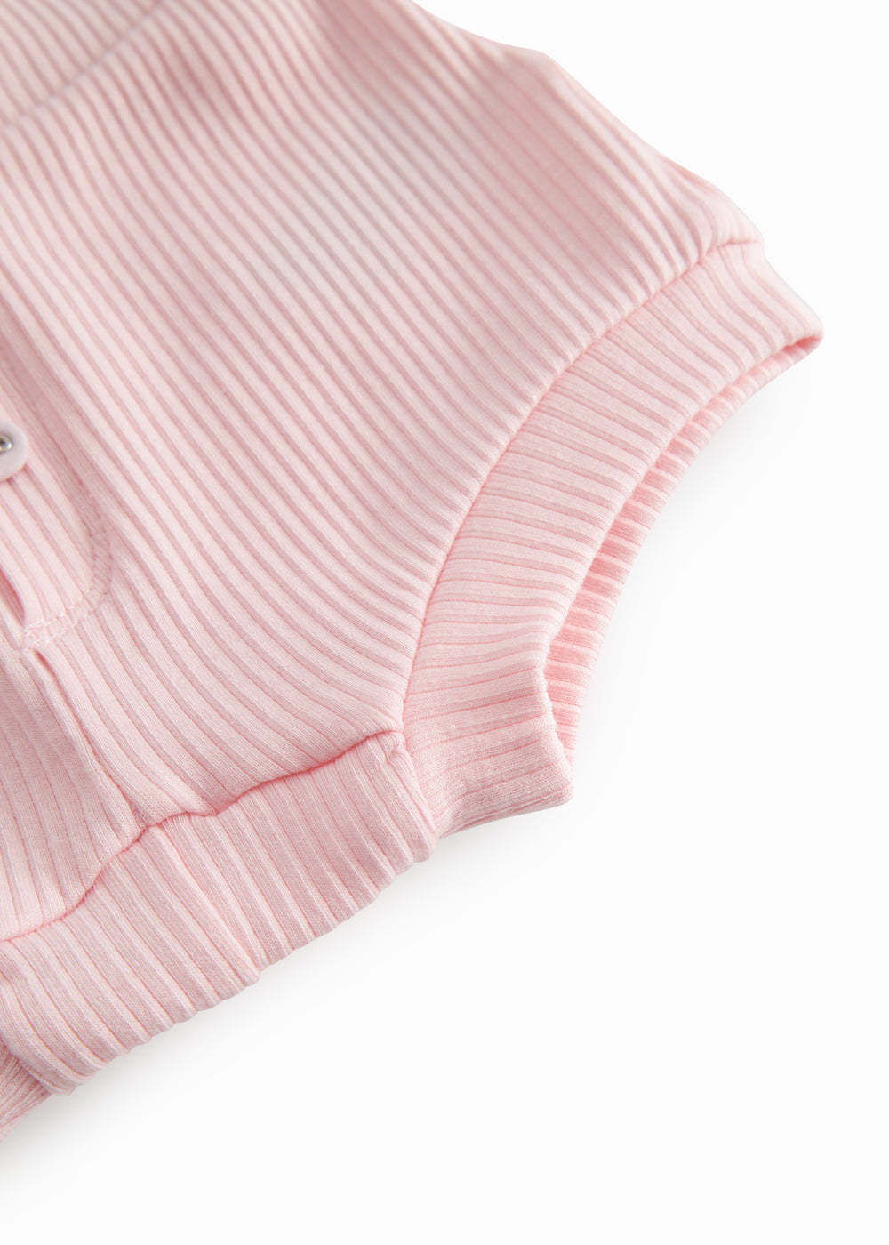Lyserøde baby bloomers med stolpe knaplukning
