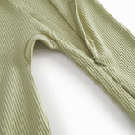 Langærmet lysegrøn heldragt med lynlås til børn