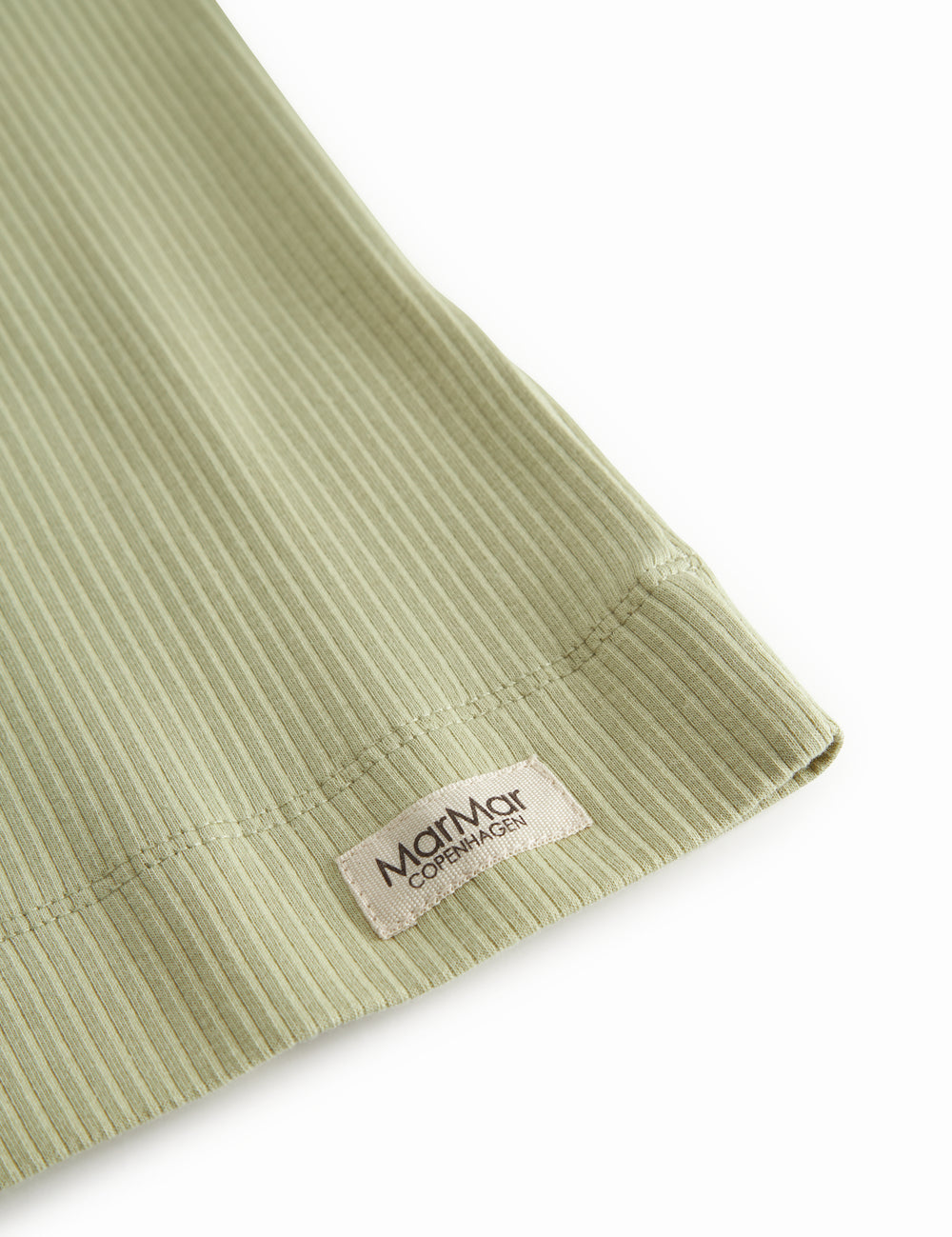 Undertrøje uden ærmer i lysegrøn ribstrikket modal til børn 