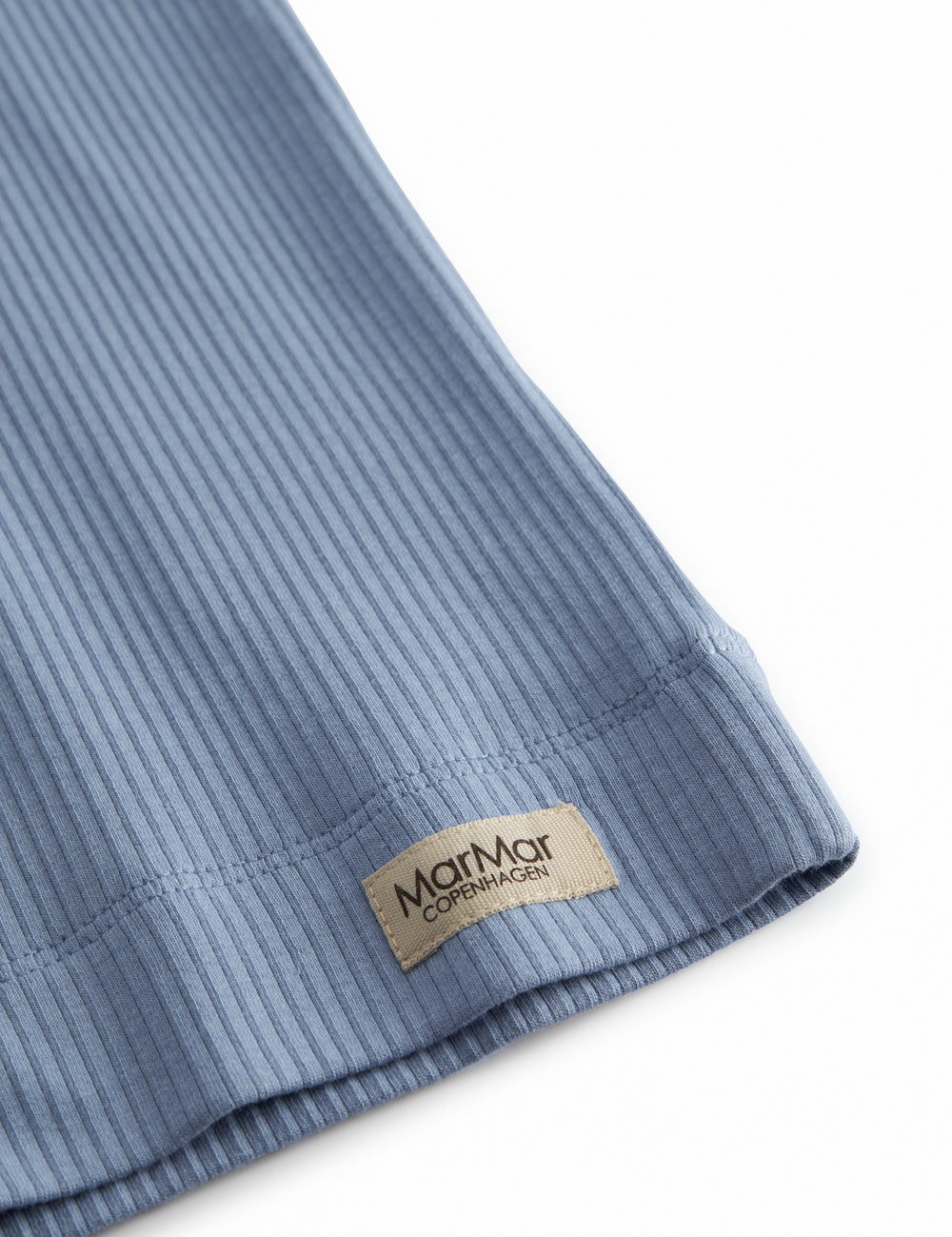 Undertrøje uden ærmer i lyseblå ribstrikket modal til børn 