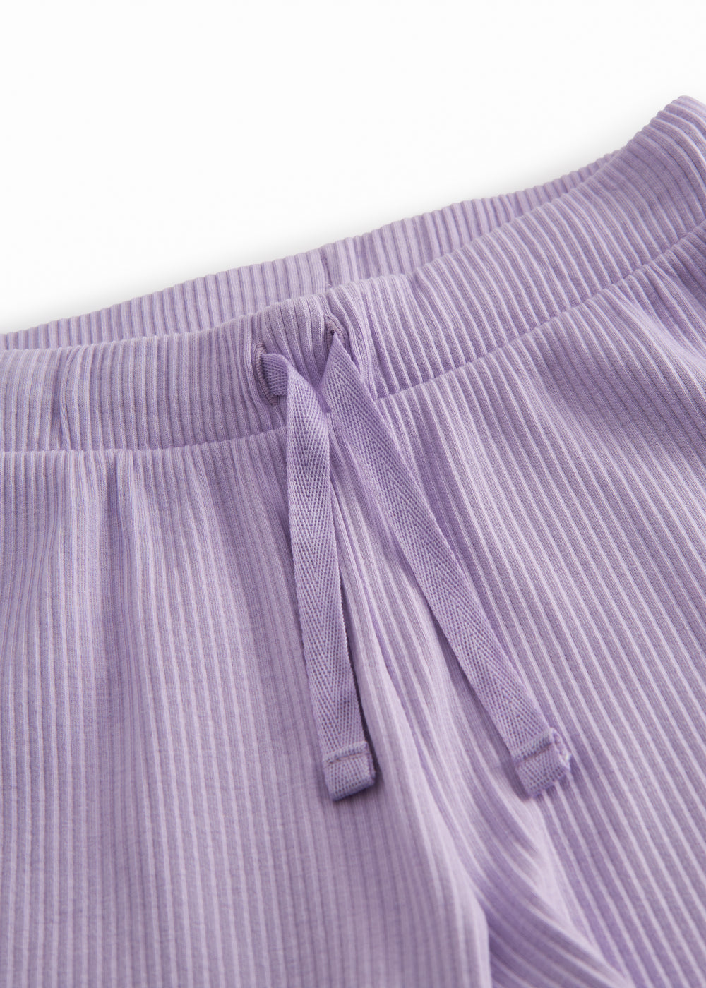 Lilla ribstrikket shorts til børn