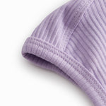 Lilla ribstrikket elefanthue til baby