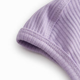 Lilla ribstrikket elefanthue til baby