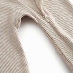 Beige langærmet modal heldragt til baby