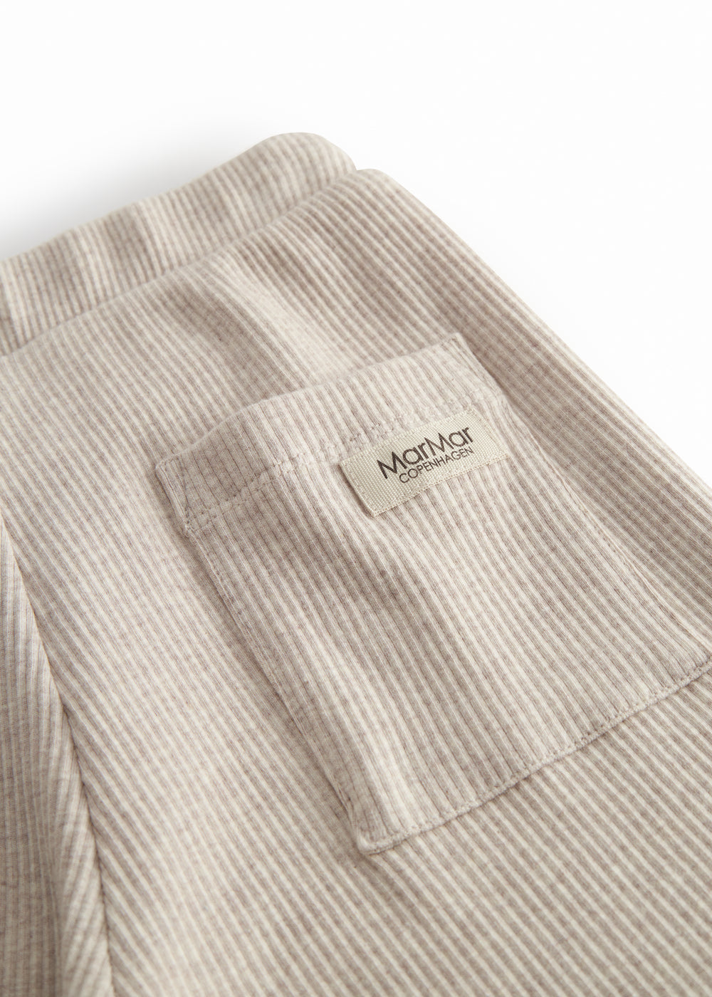 Beige Baby modal shorts med bred elastik og bindebånd i taljen