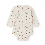 Langærmet bodystocking til nyfødt baby med slå-om-lukning og tog motif