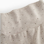 Beige baby bukser til de nyfødte med et sødt print