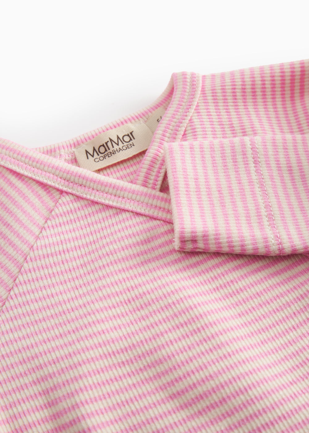 Langærmet baby bodystocking med lyserøde striber og slå-om-lukning