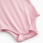 Kortærmet baby bodystocking med lyserøde striber 