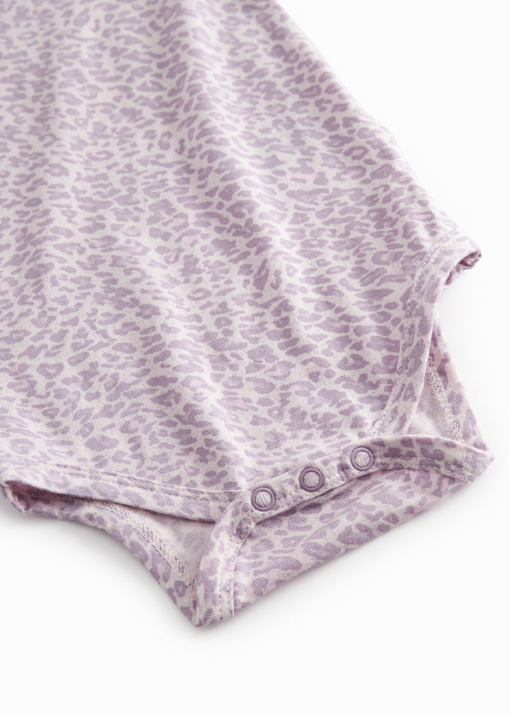 Lilla kortærmet leopard baby bodystocking