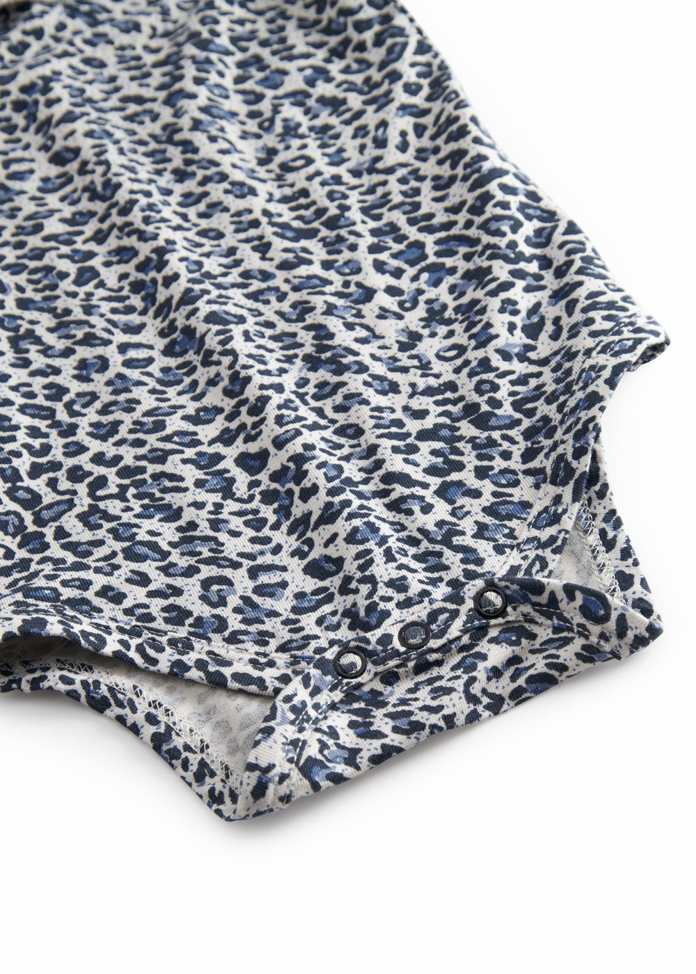 Blå langærmet leopard baby bodystocking med flæsekrave