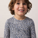 Dreng iført Blå langærmet leopard t-shirt