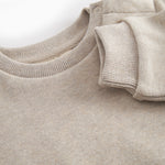 Beige baby sweatshirt med logo broderi