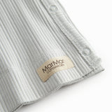 Langærmet lysegrøn pointelle bluse til nyfødte med slå-om-lukning