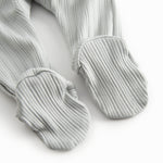 Langærmet lysegrøn pointelle heldragt med fødder til nyfødte