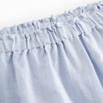 Lyseblå bukser til baby med løs pasform  og elastik i taljen 