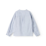 Lyseblå langærmet skjorte til børn med kinakrave og knaplukning foran