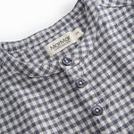 Langærmet ternet baby skjorte med kinakrave og knaplukning foran