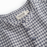 Langærmet ternet baby skjorte med kinakrave og knaplukning foran