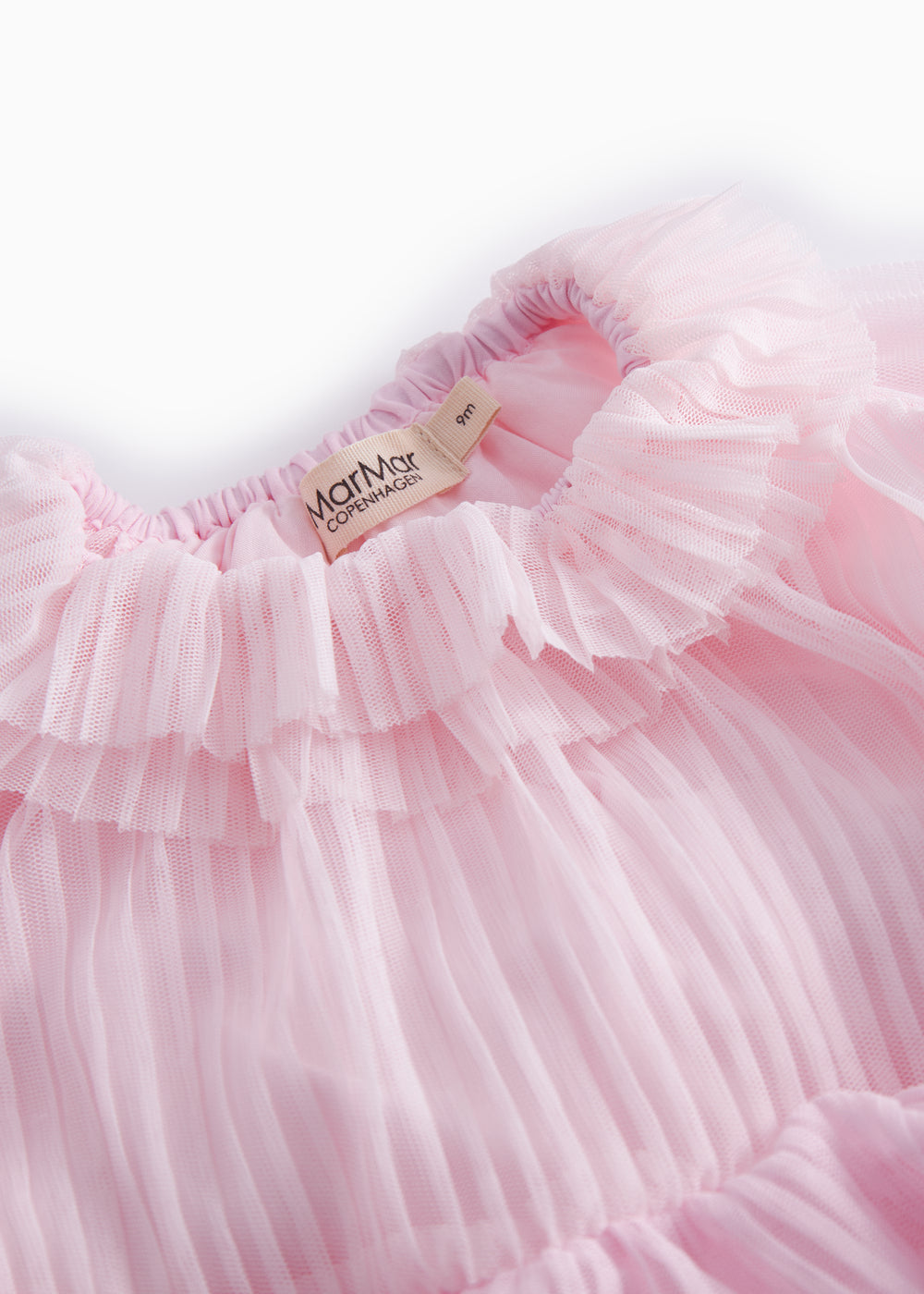 Lyserød langærmet baby kjole i plisseret tyl med flere lag