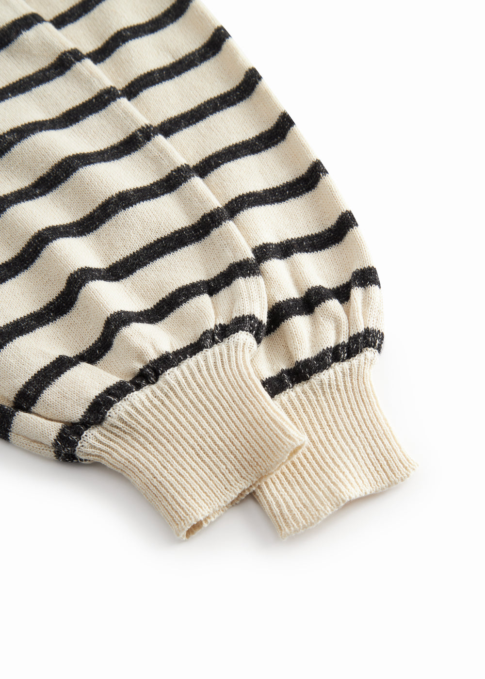 Stribede strikoveralls til baby med seler