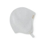 Strikket babyhjelm i lysegrøn med knaplukning