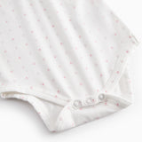 Hvid kortærmet baby bodystocking med små blomster