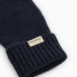 Baby-luffer i mørk indigo med ribstrikket manchet og MarMar-mærke