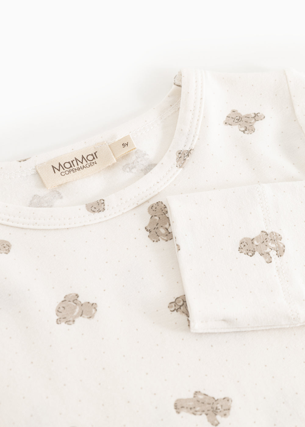 Offwhite pyjamasbluse med rund hals, teddy-bjørneprint og mærkelabel