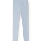 Lyseblå lange leggings med glat forside og lige ben, set bagfra.