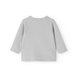 Lysegrå ribstrikket bluse med rund hals og lange ærmer