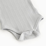 Bodystocking i lys gråblå ribstrik med elastisk benåbning