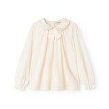 Offwhite bluse med flæsekrave, knaplukning og pufærmer