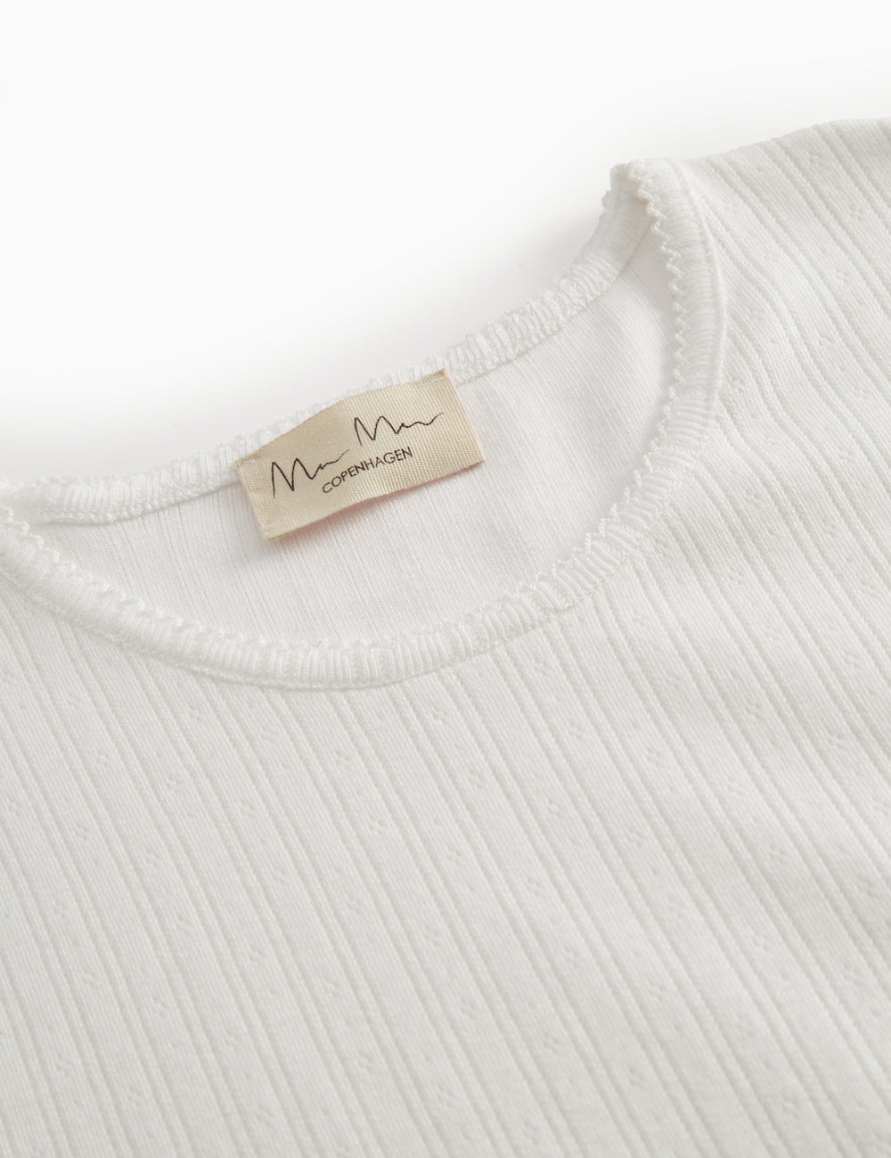 Hvid kortærmet pointelle t-shirt til kvinder